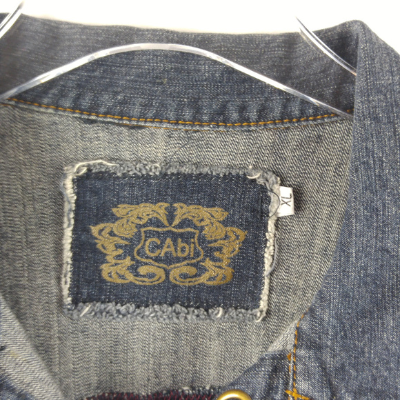 NEW ARRIVAL! CAbi Dark Wash Jean Jacket Snap Front - Picture 4 of 8